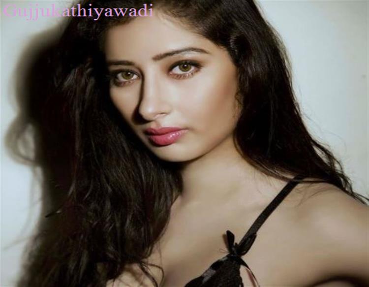  ‘સૂર્યવંશી’ની આ અભિનેત્રીએ દરેક હદ કરી પાર, 4 નંબરની તસવીર તો…