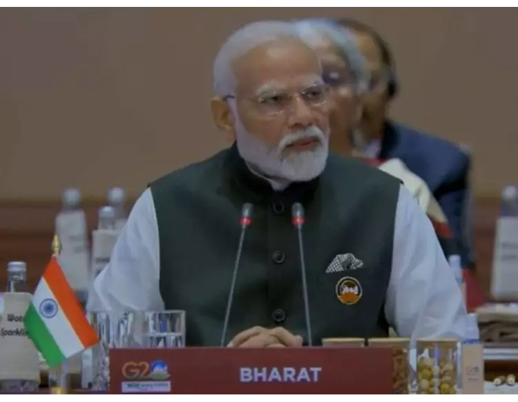 PM મોદીના સંબોધન દરમિયાન નેમપ્લેટ પર 'ભારત' લખેલું જોવા મળ્યું