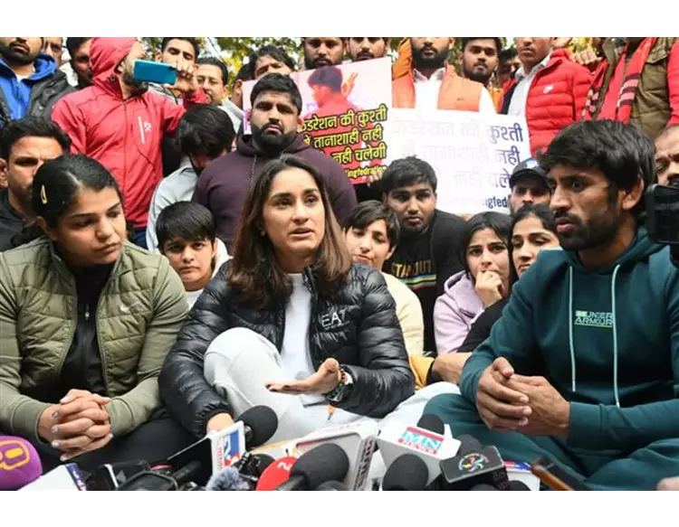 તે અમારી સાથે રમત કરી ગયા, વિનેશ ફોગાટ ફોગાટનો આરોપ