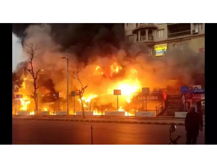 Ahmedabadમાં કન્સ્ટ્રક્શન સાઈટમાં લાગેલ ભીષણ આગ પર 14 ફાયરટીમોએ કાબૂ મેળવ્યો