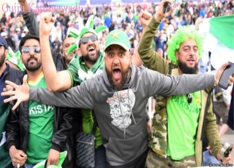 सोशल: इंग्लैंड के हाथों भारत की हार पर क्या बोले पाकिस्तानी फैंस