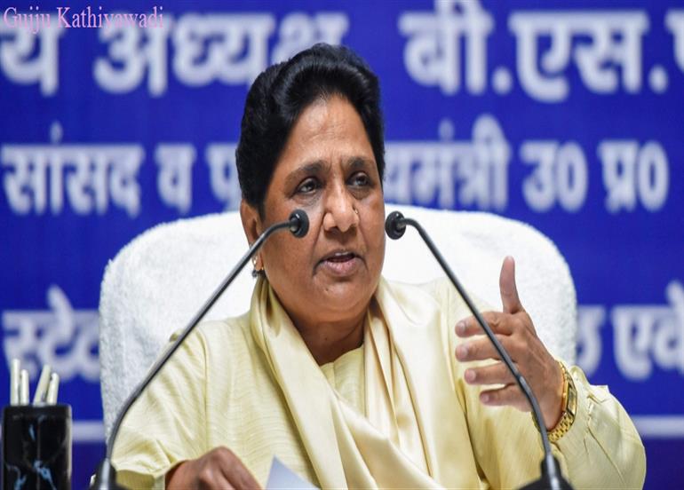 इनकम टैक्स की रेड पर भड़कीं मायावती, कहा- पहले अपने 2 हजार करोड़ रुपये का हिसाब दे BJP