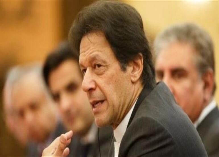 राजनाथ सिंह के बयान पर घबराए इमरान, कहा- दुनिया रखे भारत के परमाणु हथियार पर नजर