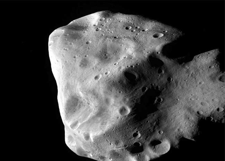 धरती की तरफ तेजी से बढ़ रहा ये खतरा, मच सकती है भारी तबाही?