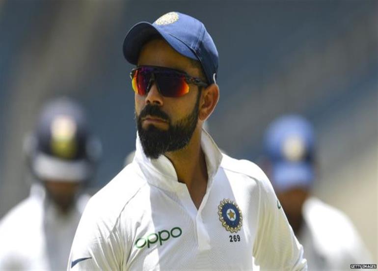 #INDvsSA: क्या विराट कोहली को तिहरा शतक बनाने की कोशिश करनी चाहिए थी?-सोशल