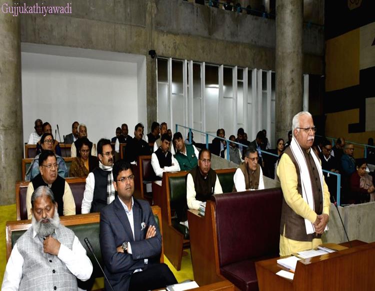 हरियाणा बजट सत्र के दौरान विधानसभा में रो पड़े मनोहर लाल खट्टर, बोले- सारी रात सो नहीं पाया