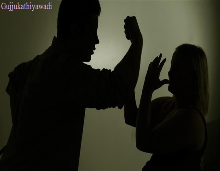  તેલંગણા-આંધ્રમાં ઊલટી ગંગા : 80 % મહિલા પતિના હાથે માર ખાવા રાજી