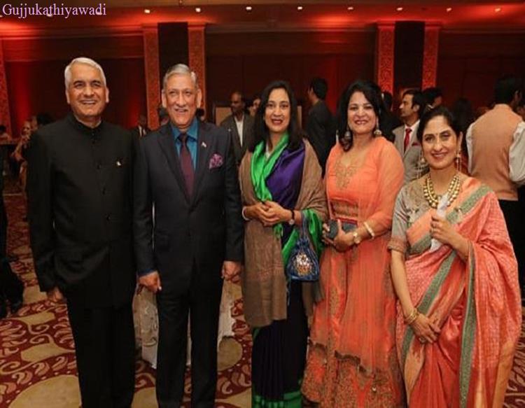  હેલિકોપ્ટર ક્રેશ: બિપિન રાવતની બે દીકરીઓએ માતા-પિતાની છત્રછાયા ગુમાવી