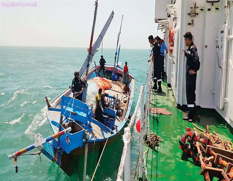  ગુજરાતના દરિયાકાંઠેથી રૂ.400 કરોડના ડ્રગ્સ સાથે 6 પાકિસ્તાની પકડાયા