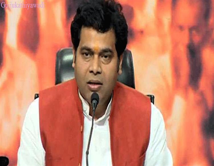  રાધે-રાધે નહીં બોલો તો લાઇટ કપાઇ જશે, UPના ઉર્જા મંત્રીનો તુક્કો