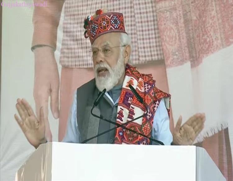  દેશમાં બે વિચારધારાઓ, એક વિલંબની એક વિકાસની: PM મોદી