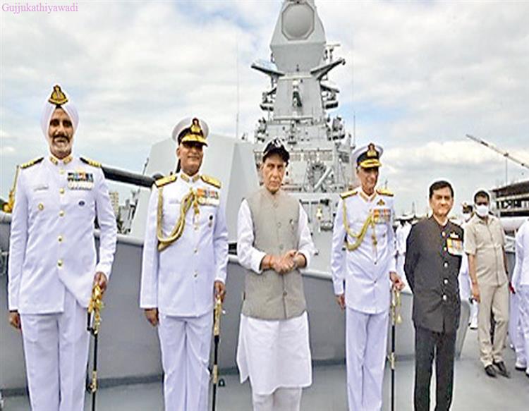  નેવીમાં સામેલ કરાઈ INS વેલા અને વિશાખાપટ્ટનમ