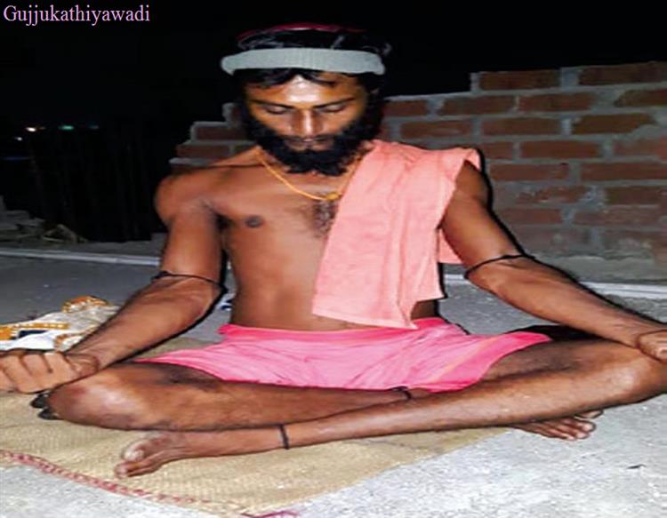  હું અમર છું, નહીં મરું’, શિષ્યએ ખરાઈ કરવા દાંતરડું ઝીંક્યું