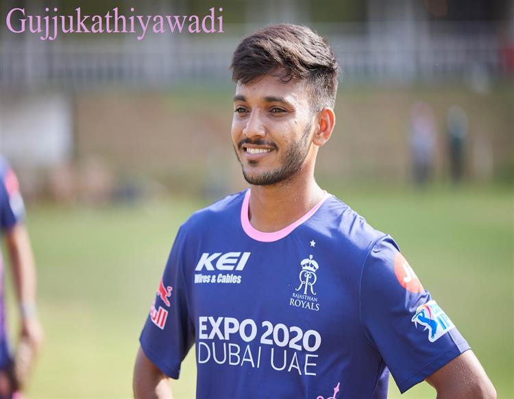 બેઝ પ્રાઇઝ કરતા 8 ગણી વધુ કિંમતે દિલ્હી કેપિટલે ભાવનગરના ક્રિકેટરને ખરીદ્યો