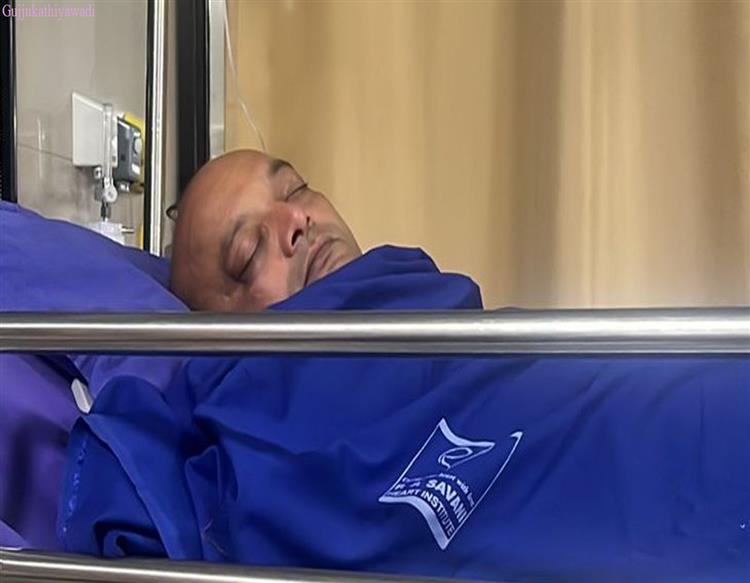 AAPના પૂર્વ નેતા મહેશ સવાણીને હૃદયરોગનો હુમલો આવતાં હોસ્પિટલમાં દાખલ, તબિયત સ્થિર