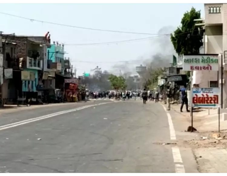  હિંમતનગરમાં રામનવમીની શોભાયાત્રા પર પથ્થરમારા બાદ તનાવ