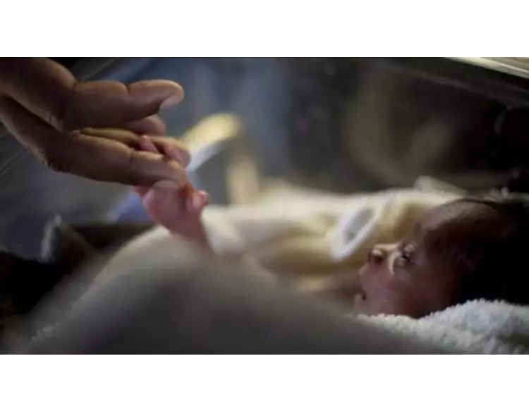  મહિલાની ડિલિવરી બાદ બાળક કમોડમાં ફસાયુ, જાણો કેવી રીતે બચ્યું નવજાત