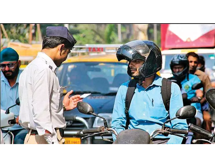 ગુજરાતમાં ટુવ્હિલર પર હેલ્મેટ ફરજીયાત પહેરવું પડશે, નવી ટ્રાફિક પોલીસી જાહેર થશે