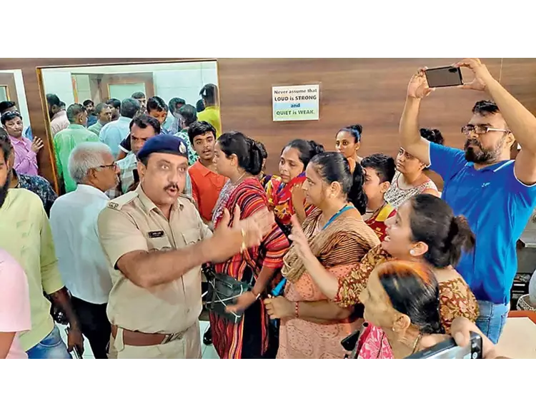 બાકરોલની ગુરુકુળ ઈન્ટરનેશલ સ્કૂલમાં બાળકો પર રેગિંગ