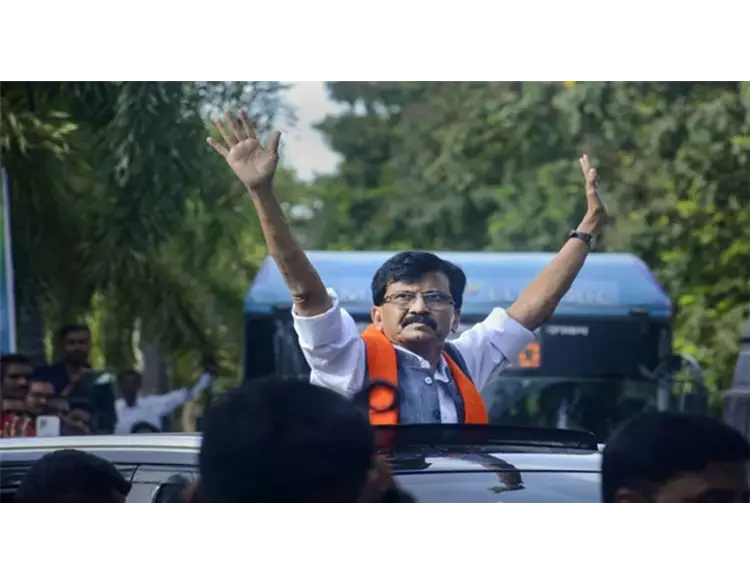 7 કલાકની પૂછપરછ બાદ સંજય રાઉતની મોડી રાત્રે ધરપકડ