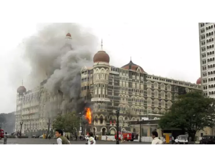 મુંબઈને મળી 26/11 જેવા હુમલાની ધમકી:પોલીસને પાકિસ્તાનના નંબર પરથી વ્હોટ્સઅપ મેસેજ આવ્યો, લખ્યું- લોકેશન ટ્રેસ કરશો તો ભારતમાં બ્લાસ્ટ થશે