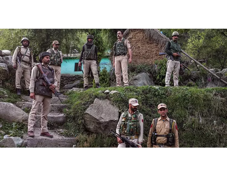 સેનાએ લશ્કરનાં 5 આંતકવાદીઓને માર્યા ઠાર, સર્ચ ઓપરેશન ચાલુ