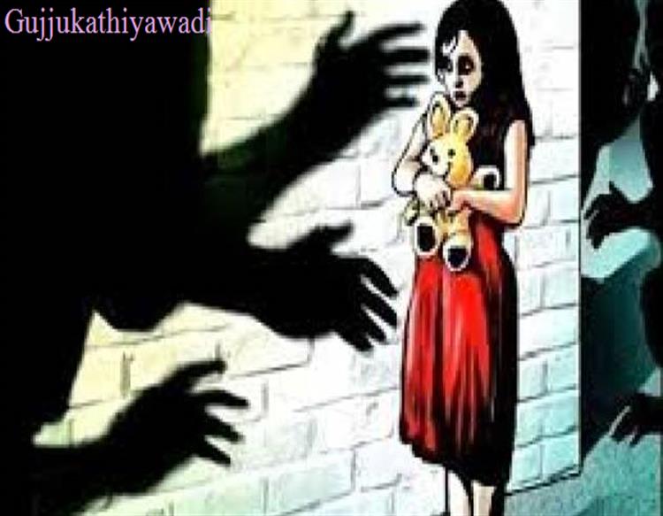 धर्मांतरण के लिए दबाव बनाकर सरेआम 10वीं की छात्रा से कर रहा था छेड़खानी ,भीड़ ने जमकर धुना