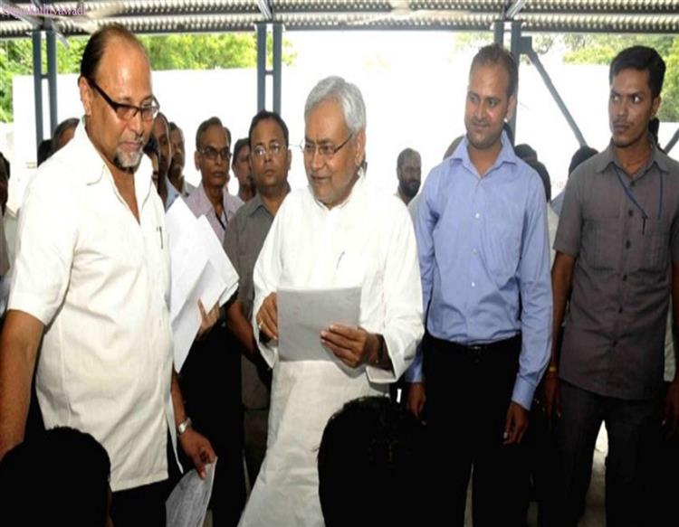 Nitish Janta Darbar: सरकारी दफ्तरों में भ्रष्टाचार पर पोल-खोल, पब्लिक ने नीतीश के सामने खड़े होकर दिखा दिया आईना