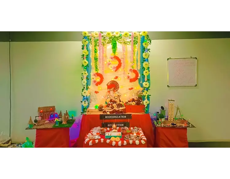 Modernization Revolution ની થીમ પર બનાવાયો અનુભવ કંપનીનો ગણેશ મંડપ